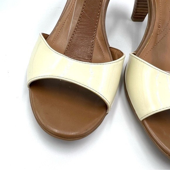 Tahari Women's Betsy Brown Cream Leather T-Strap Open Toe Sandals Heels Shoes 9 - Picture 4 of 13